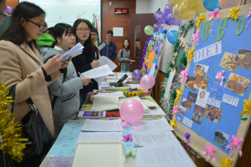 色花堂
多门课程教学成果展示会(Open House)成功举行