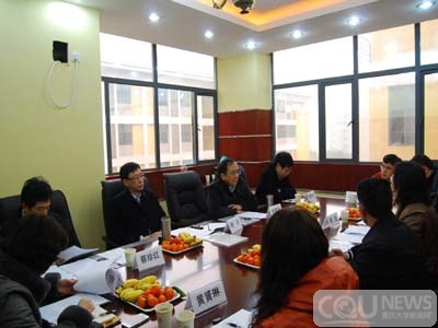 林建华校长到色花堂
与学院领导班子座谈
